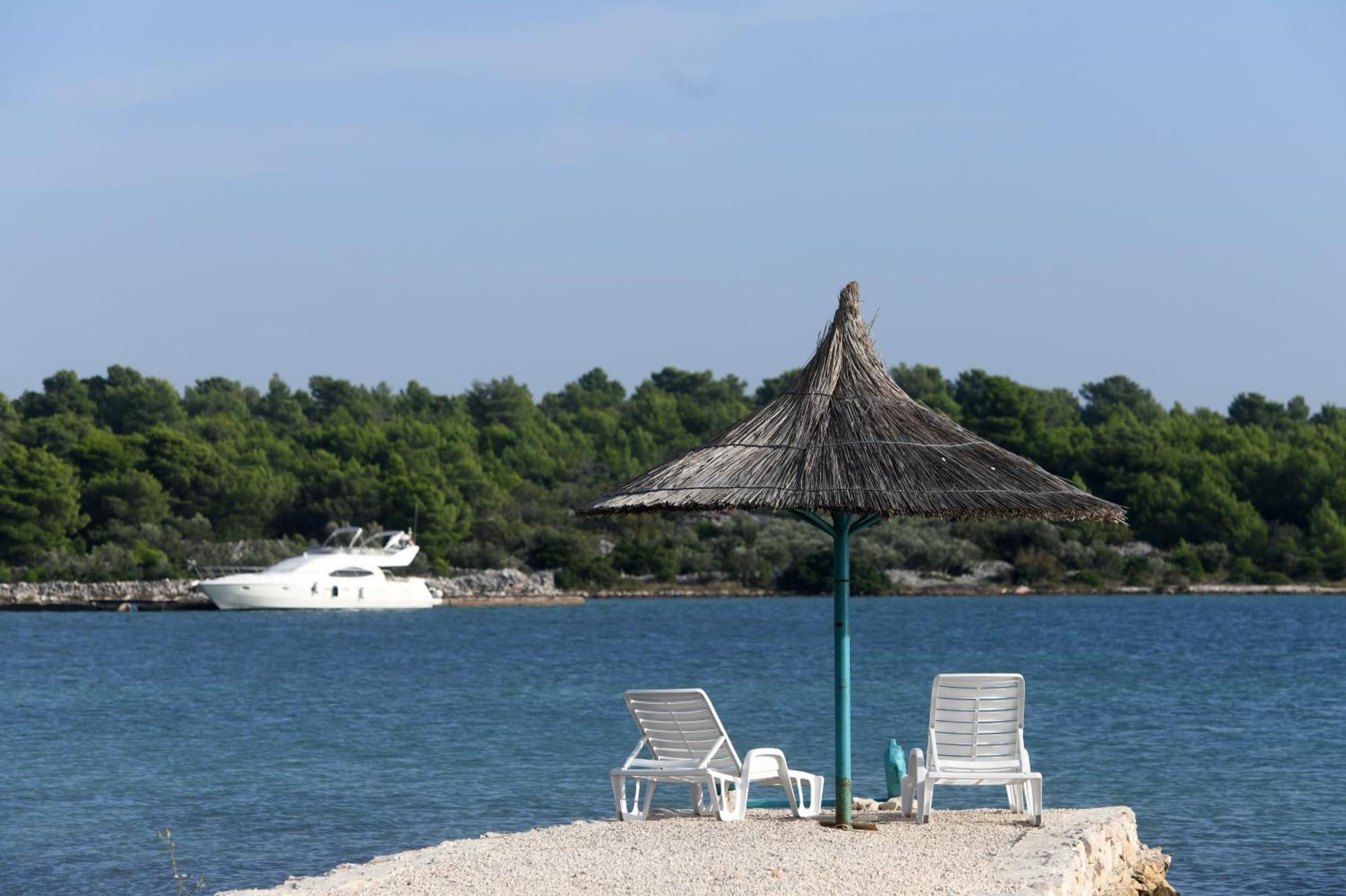 Beach House Marina Grande Betina  Kültér fotó