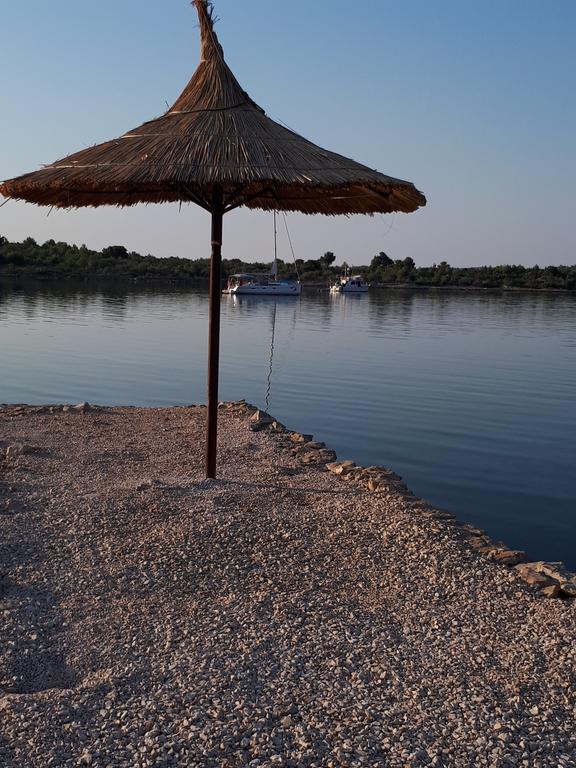 Beach House Marina Grande Betina  Kültér fotó